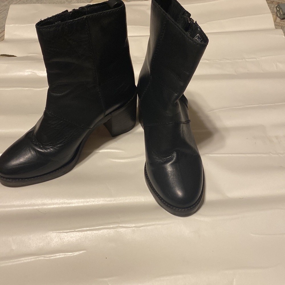 FABIANELLI WOMEN,S BLACK LEATHER BOOTS SIZE 38 MADE IN ITALY